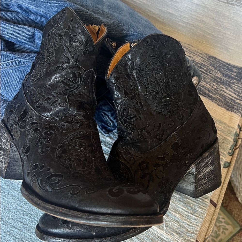 Old Gringo Black Embossed Leather Western Ankle Boots
